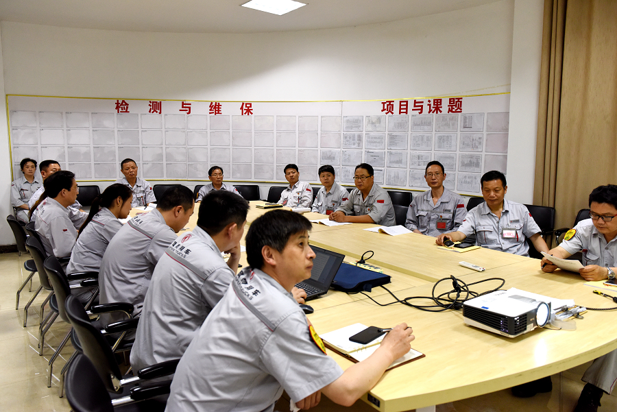 C:\Users\liangxq\Desktop\“三個報告”剛露面，鍛造廠員工為何討論的既熱烈又激烈？\鍛造廠分組討論公司黨代會報告現場7.jpg